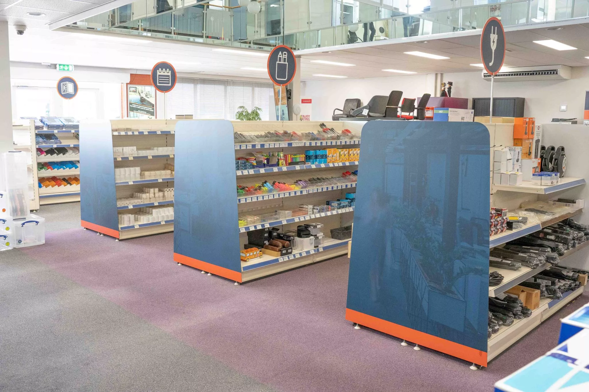 kantoorzitstakantoorapparatuur(02)