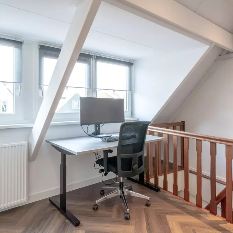 Kantoorinrichting Geldhuys door DBKC ICT & Kantoor