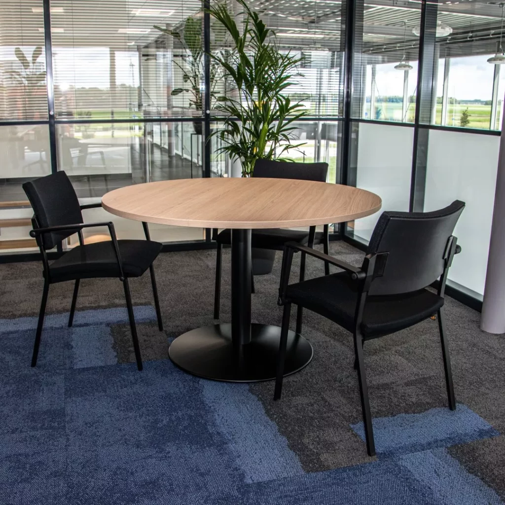 Kantoorinrichting Van Slooten Auto door DBKC ICT & Kantoor